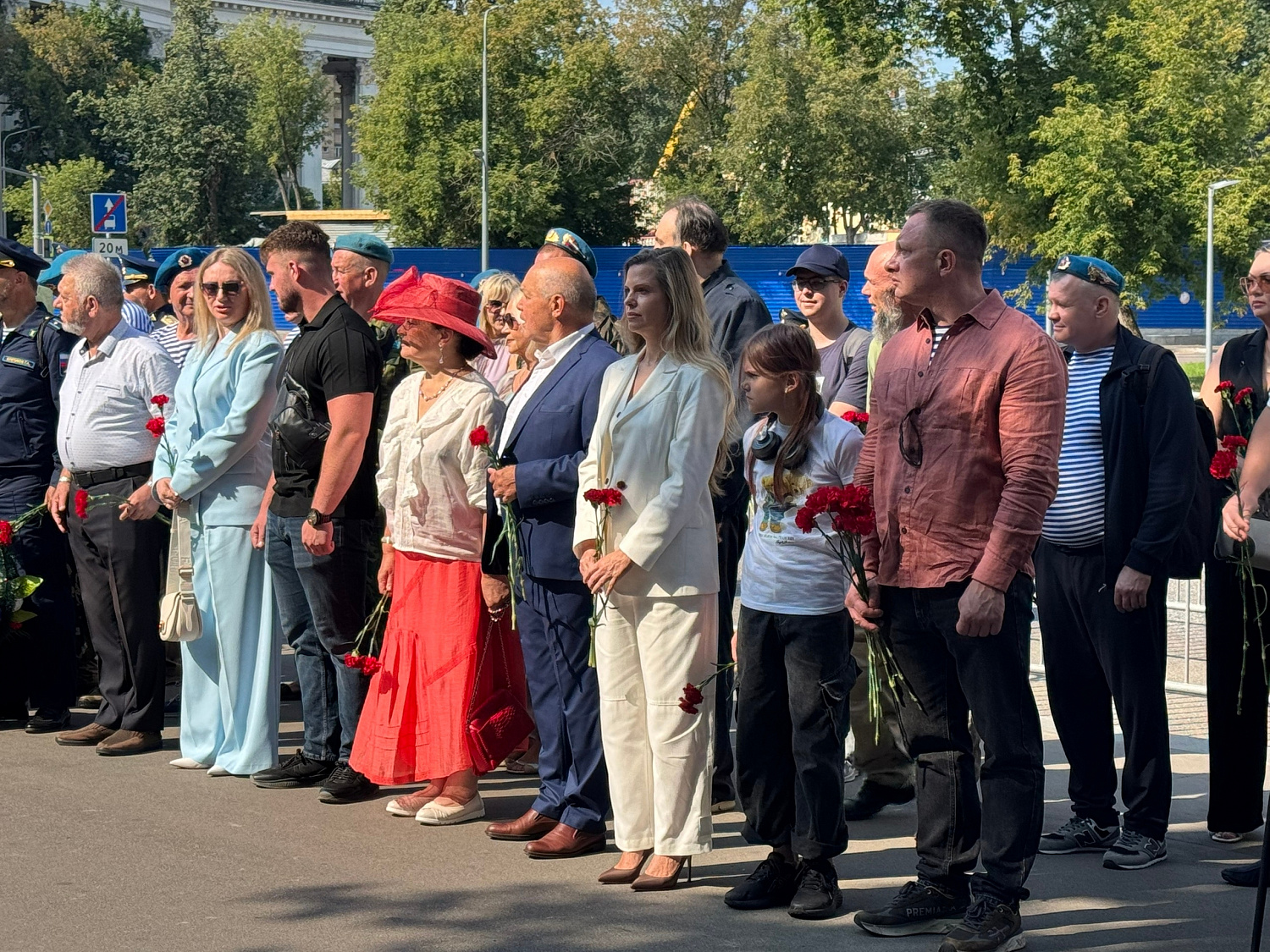 День ВДВ: возложение цветов к памятнику воинам-десантникам